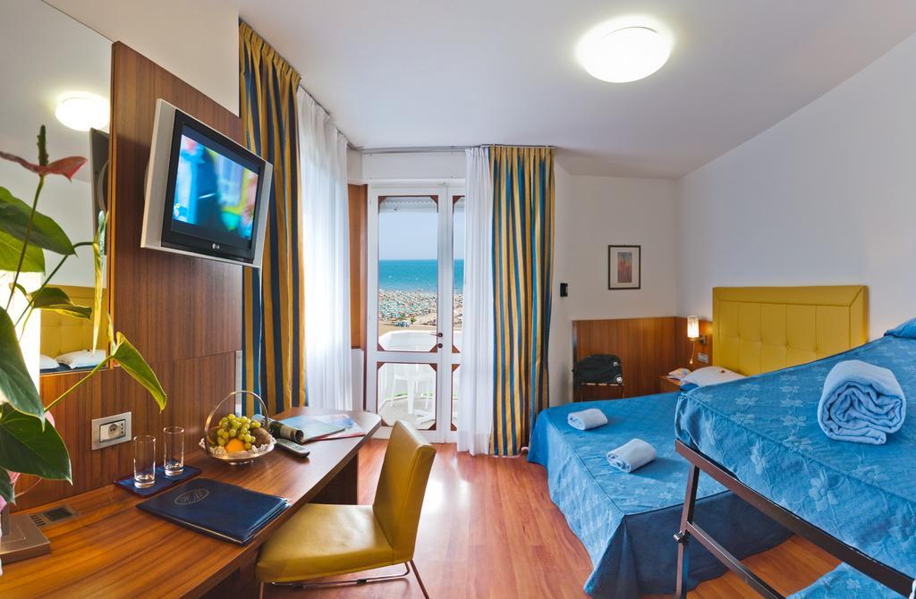 Hotel Ariston Bibione Habitación foto